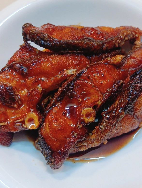 沪式熏鱼外酥里嫩甜鲜口味